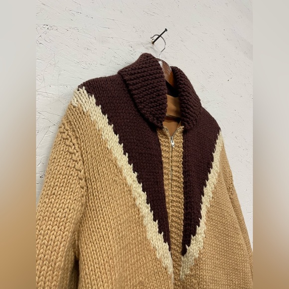 Vintage 1960s/70s Hand Knit Wool Cowichan Full Zip Cardigan Sweater, Fits M/L - Picture 3 of 11